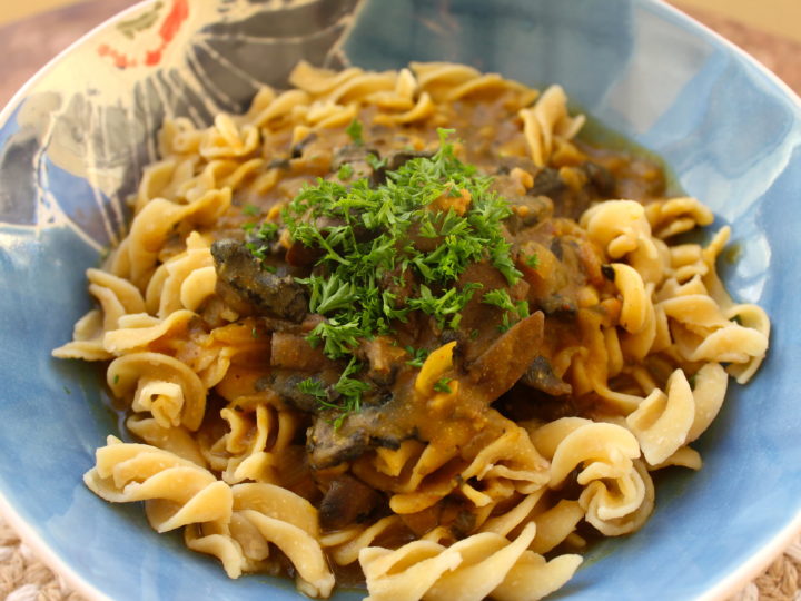 Aromatic Mushroom and Chickpea Pasta
